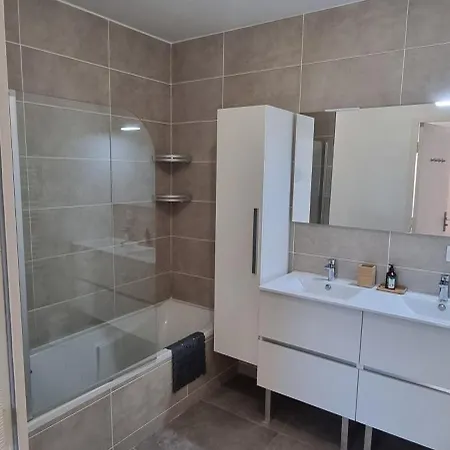 Superbe Pour 4, Climatise, Piscine Et Garage דירה Saint-Raphaël